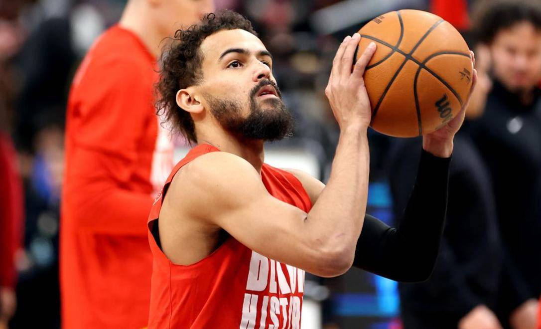 九游体育官网-老鹰带队取胜！，科维托娃重要时刻败北再创辉煌时刻(老鹰将幼崽扔下悬崖)