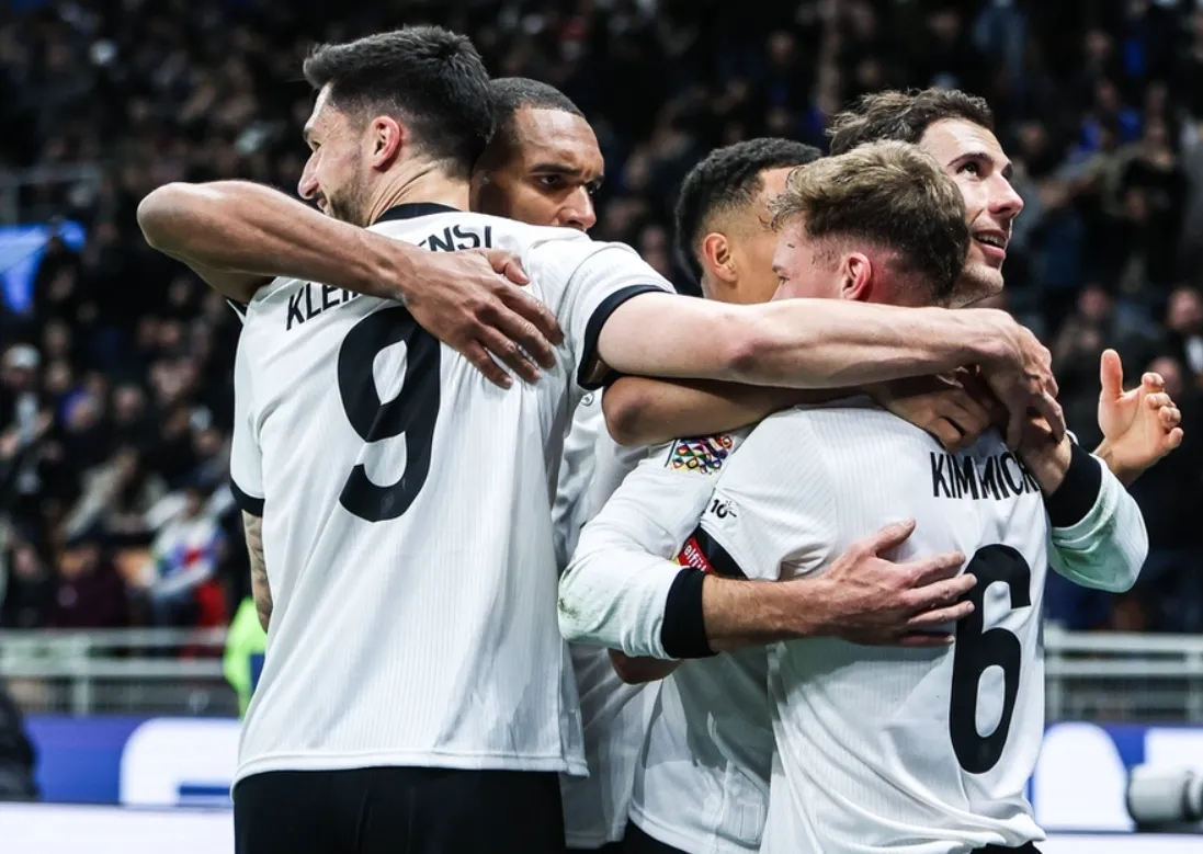 包含欧联今夜再迎强敌,拜仁慕尼黑造点机会,主帅态度——更衣室稳定,年轻球员得到机会的词条 包含欧联今夜再迎强敌,拜仁慕尼黑造点机会,主帅态度——更衣室稳定,年轻球员得到机会的词条