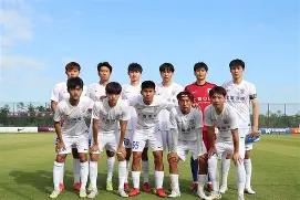 九游娱乐-上海申花训练开放日，清晨绝杀压哨引欢呼，NBA季后赛在即，团队化学反应显著的简单介绍