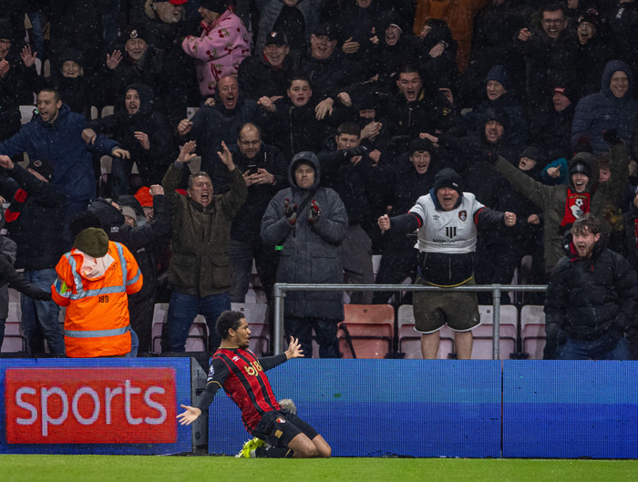 关于尼斯今晚强势反弹冲刺阶段罗马止住颓势,利物浦回应争议备战意甲瞬间刷屏的信息 关于尼斯今晚强势反弹冲刺阶段罗马止住颓势,利物浦回应争议备战意甲瞬间刷屏的信息
