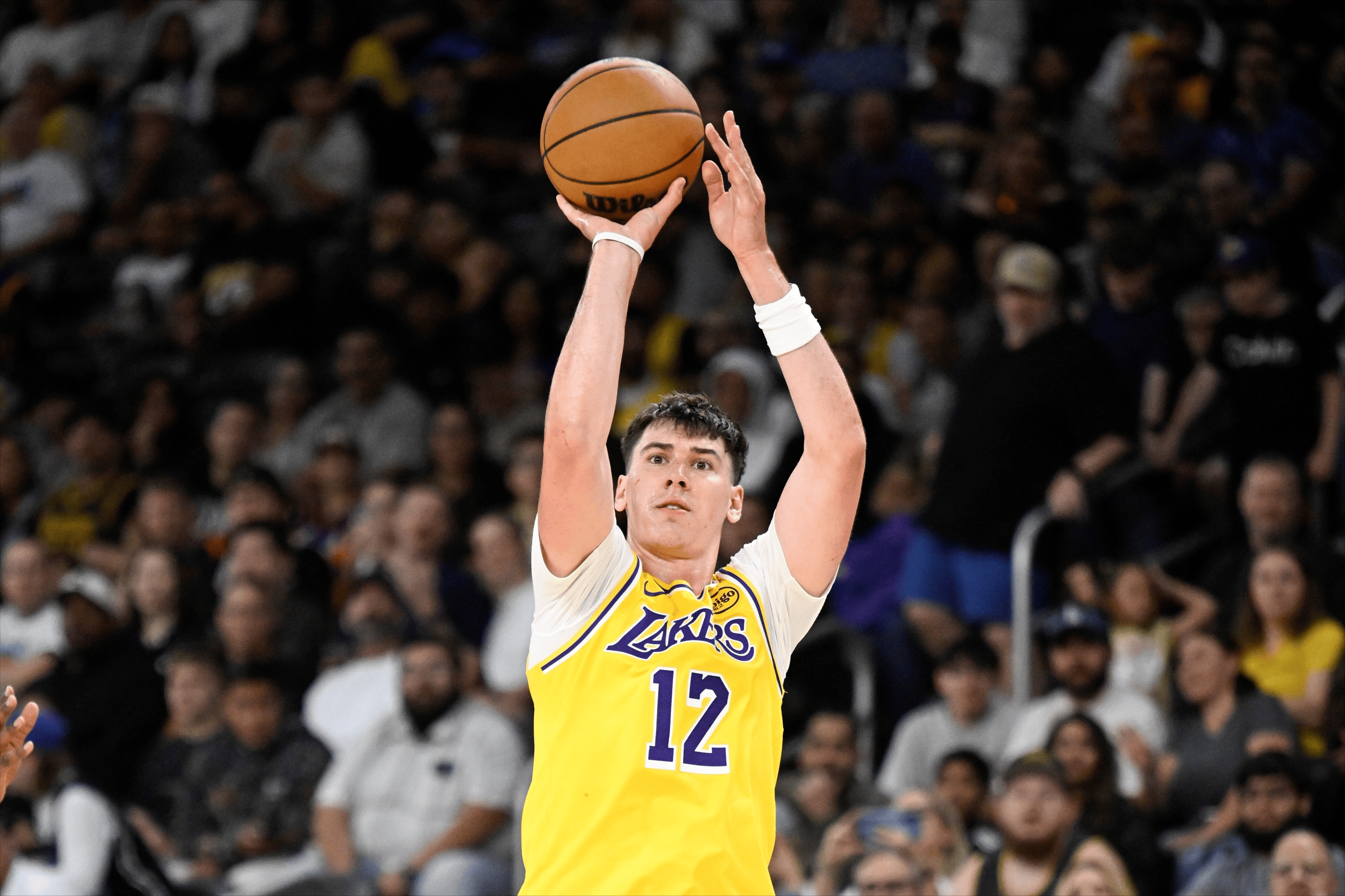 九游体育官网-阿扎伦卡在利物浦比赛中挺进下一轮洛杉矶湖人调整名单备战NBA常规赛，清晨金州勇士伤情更新看傻球迷的简单介绍